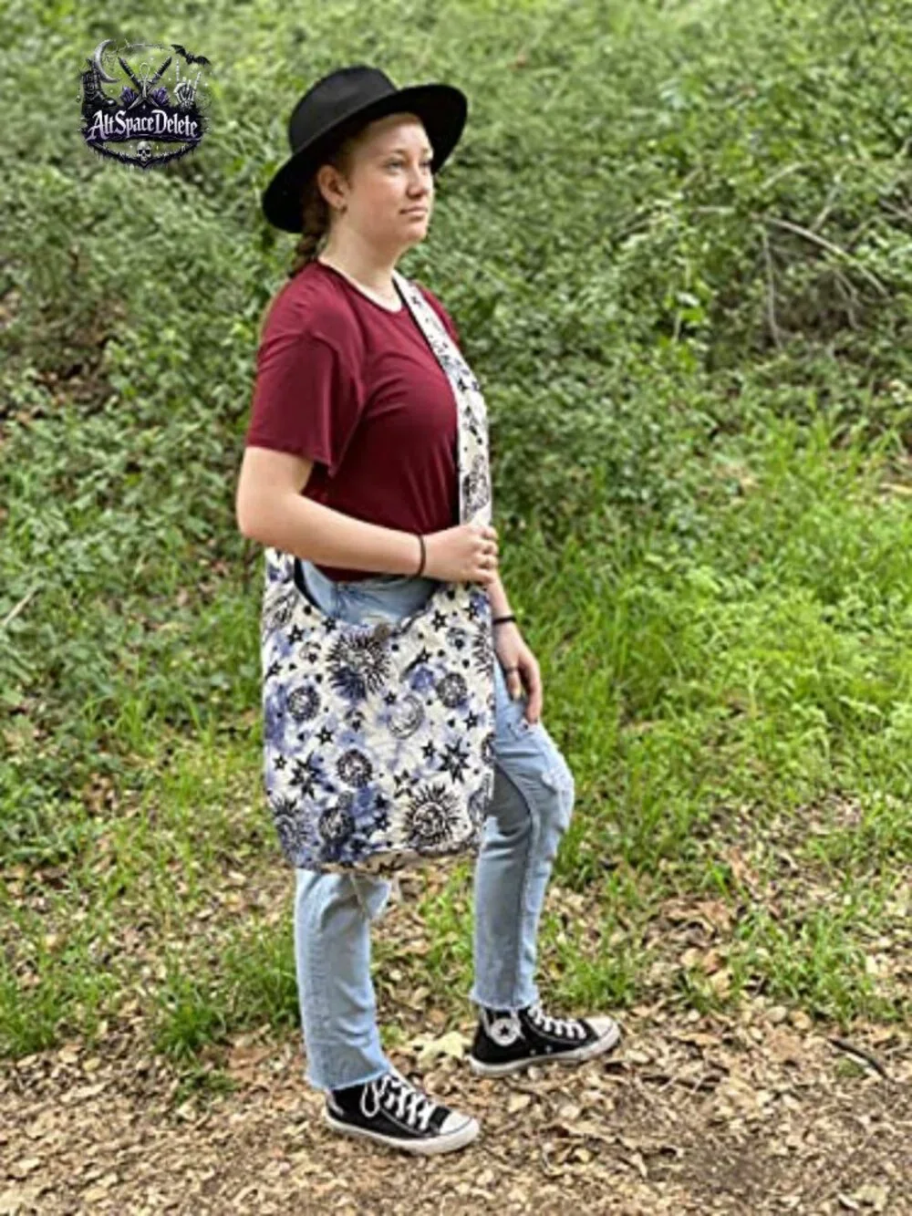 Large Cotton Crossbody Hobo Bag with Celestial Pattern, Zipper Closure_2